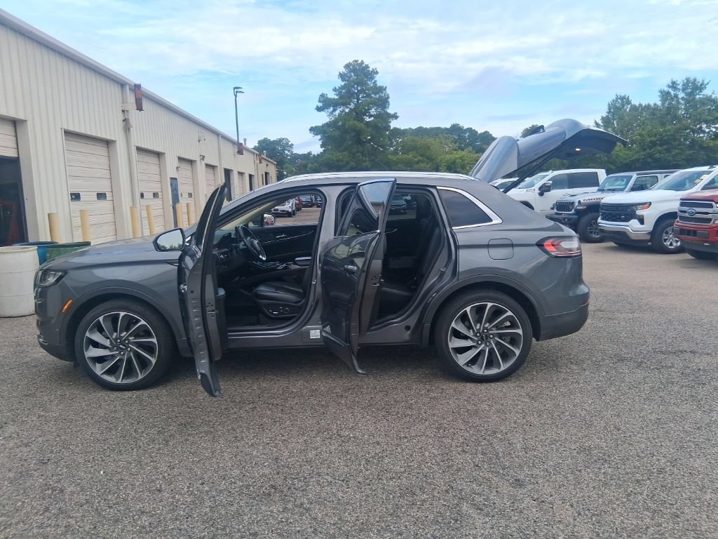 Used 2023 Lincoln Nautilus Reserve w/ Equipment Group 201A AWD/4WD image 23