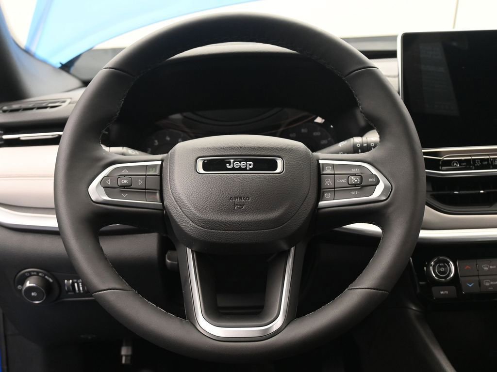 New 2025 Jeep Compass Limited image 28