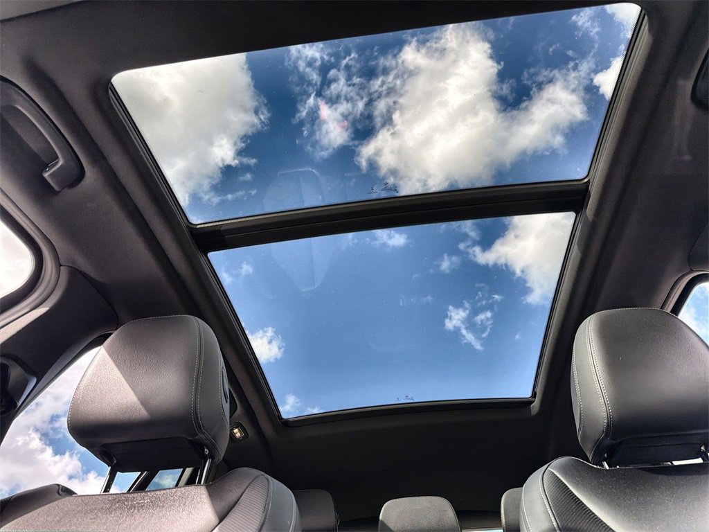 Used 2024 BMW X3 xDrive30i w/ Premium Essential Package image 16