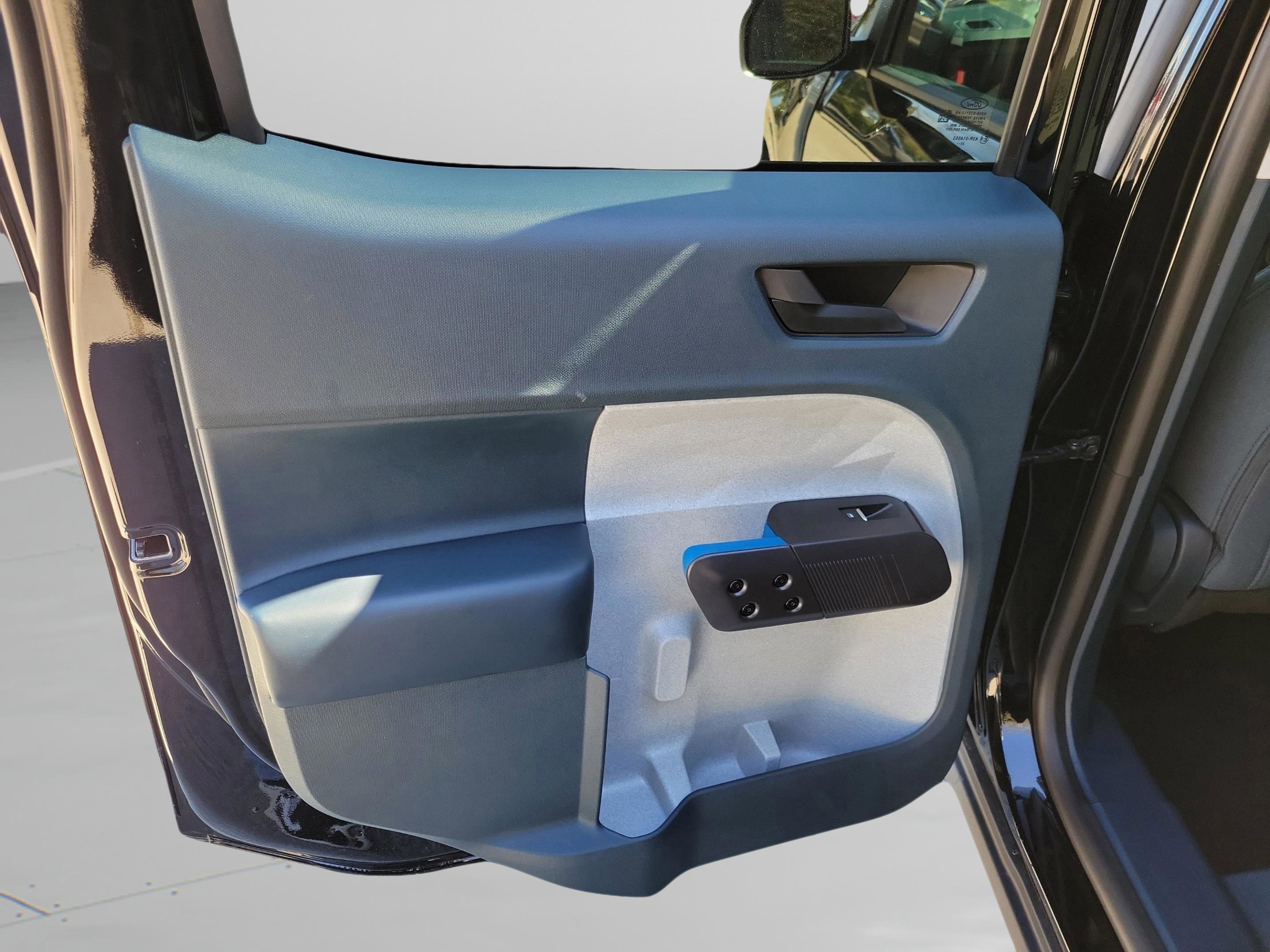 New 2026 Ford Maverick XLT image 28