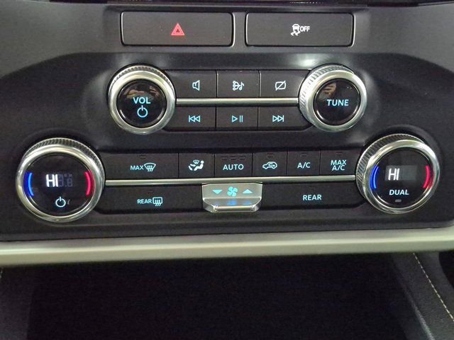 Used 2022 Ford Expedition XLT image 18