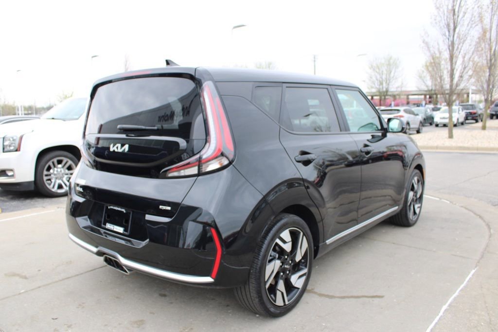 Used 2023 Kia Soul GT-Line w/ GT-Line Technology Package image 7