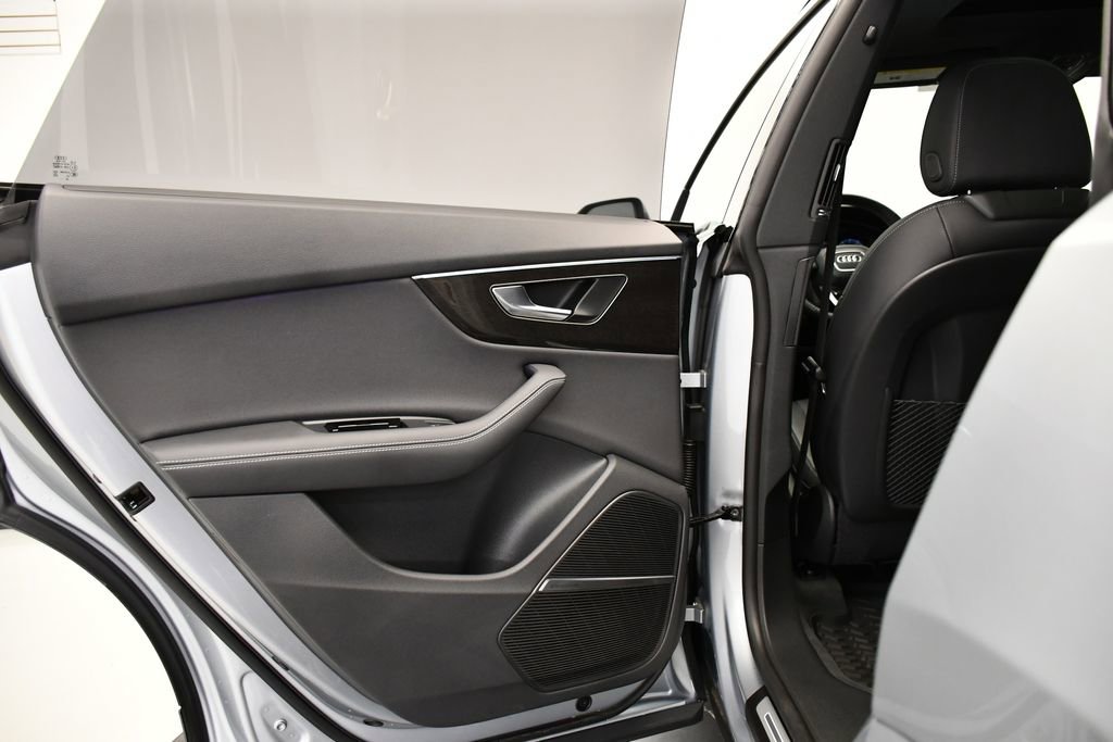Used 2025 Audi Q8 Premium Plus image 39