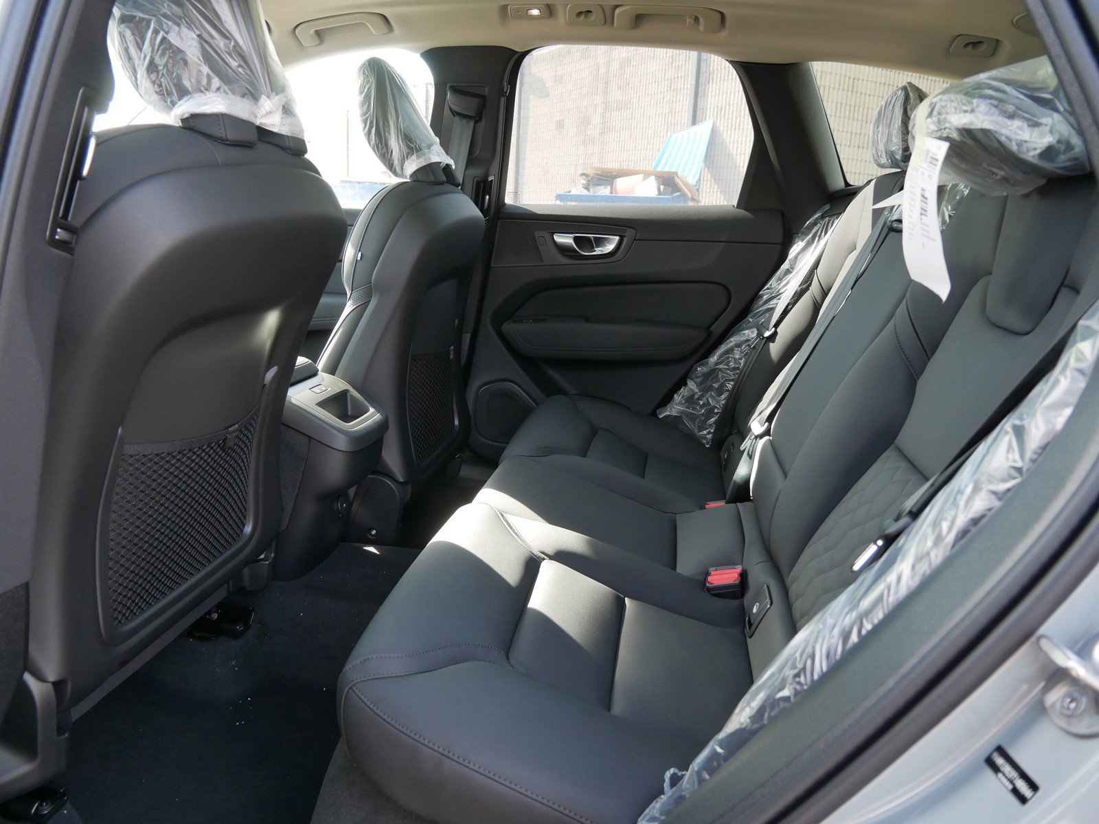 New 2026 Volvo XC60 B5 Plus w/ Climate Package AWD/4WD image 6