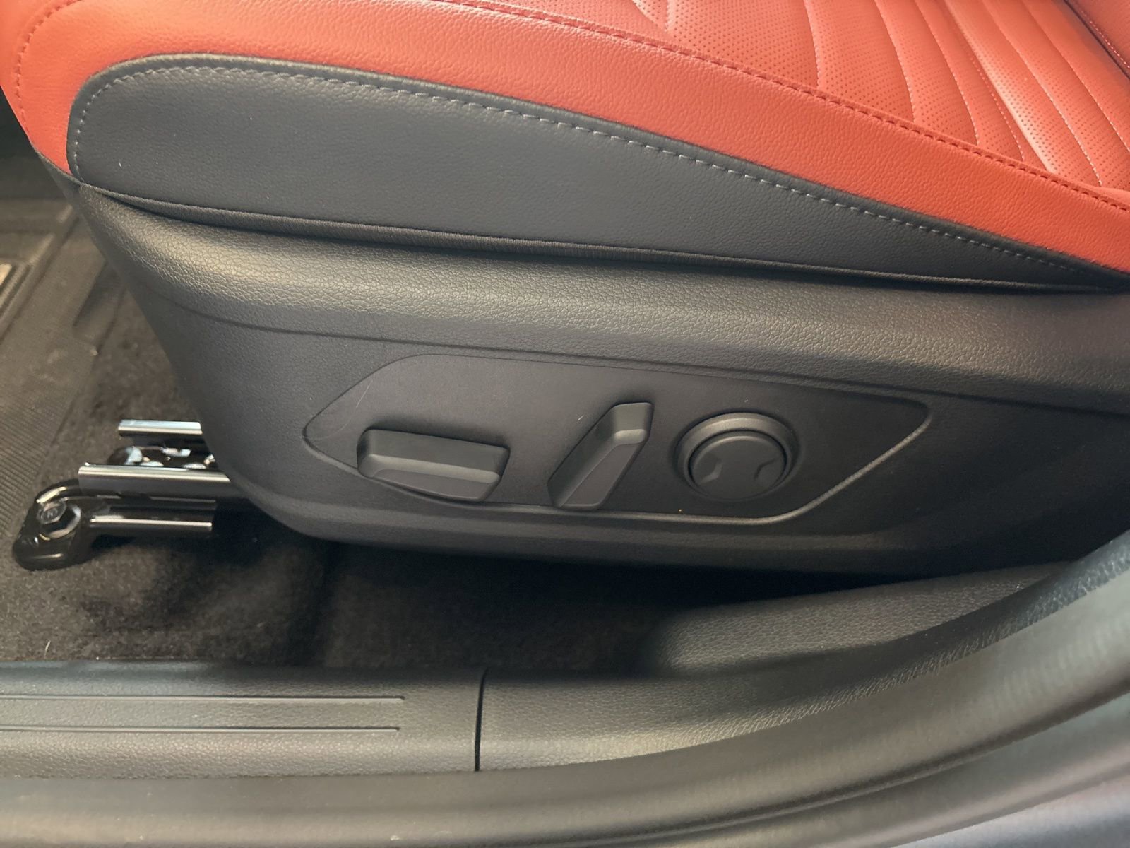 New 2025 Kia Sportage SX Prestige image 18