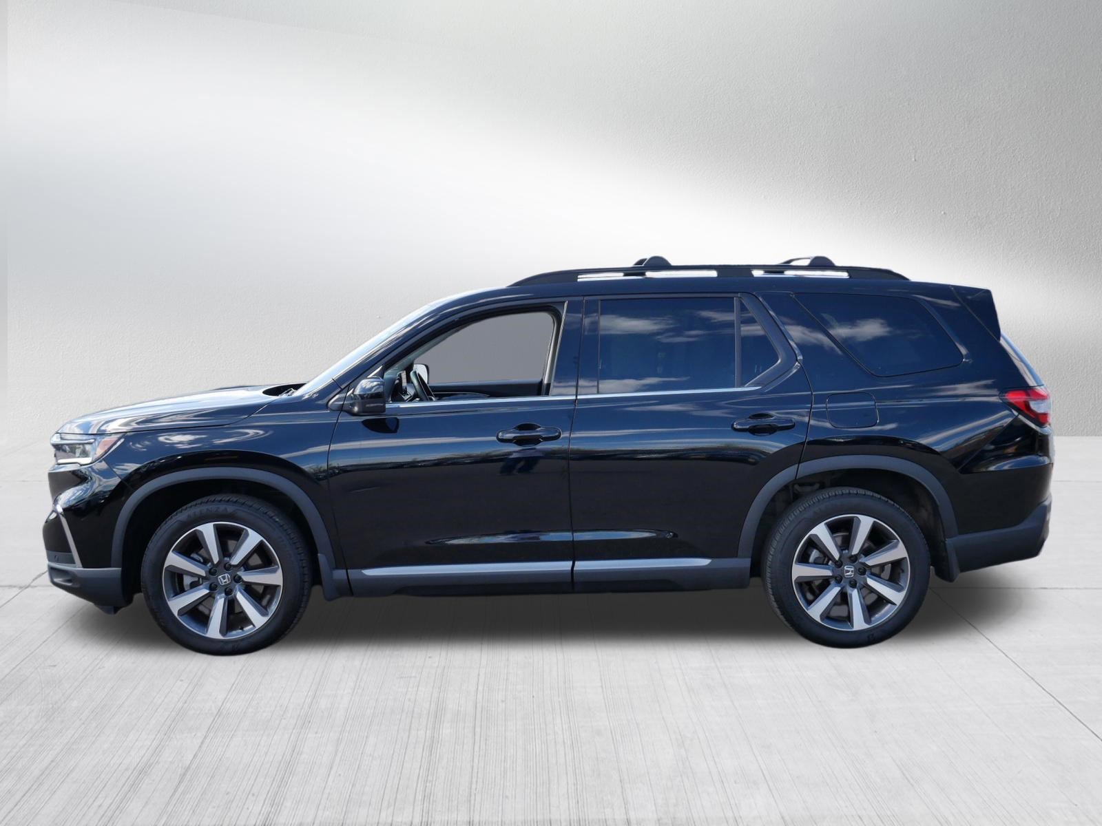 Certified 2023 Honda Pilot Touring image 4