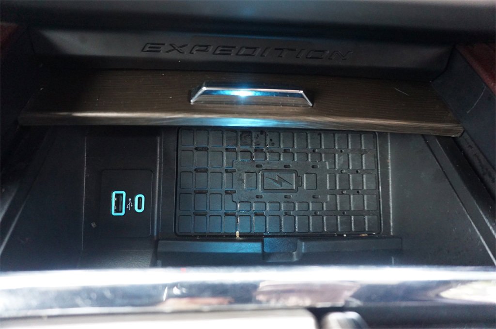 Used 2024 Ford Expedition Max Limited image 14