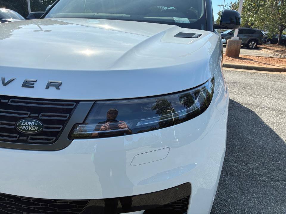 New 2027 Land Rover Range Rover Sport SE AWD/4WD image 26