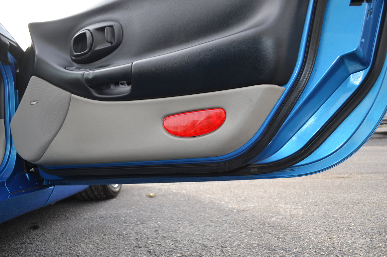 Used 2000 Chevrolet Corvette Convertible w/ Memory Pkg image 35