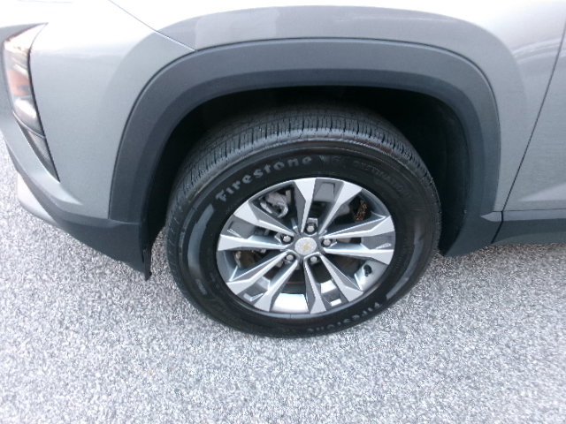 Used 2026 Chevrolet Equinox LT w/ Convenience Package II FWD image 9