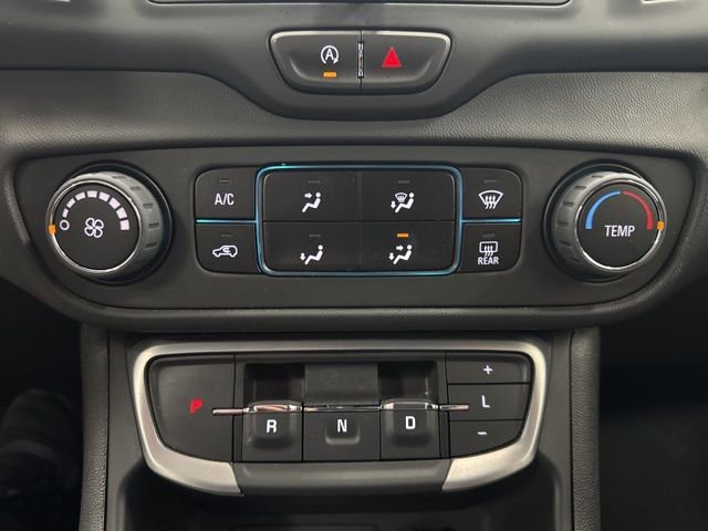 Used 2024 GMC Terrain SLE image 17