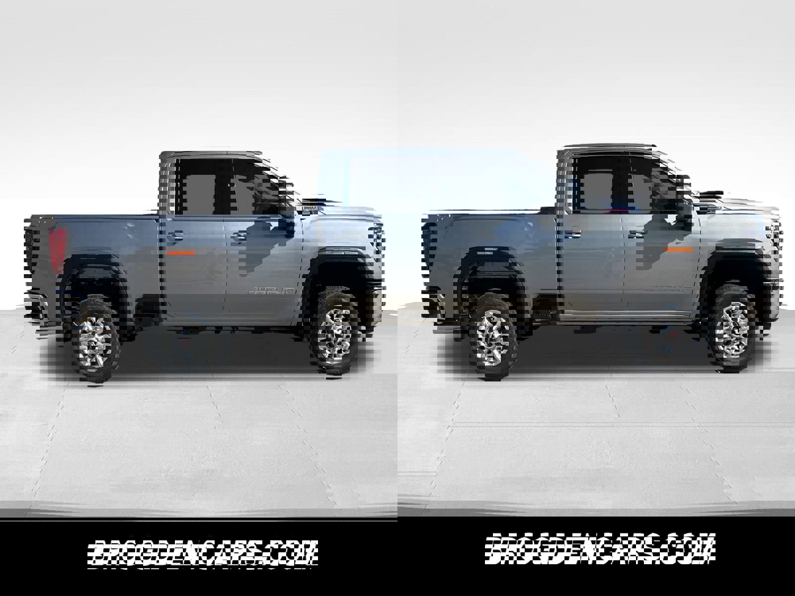 New 2025 GMC Sierra 2500 SLE w/ SLE Value Package; image 2