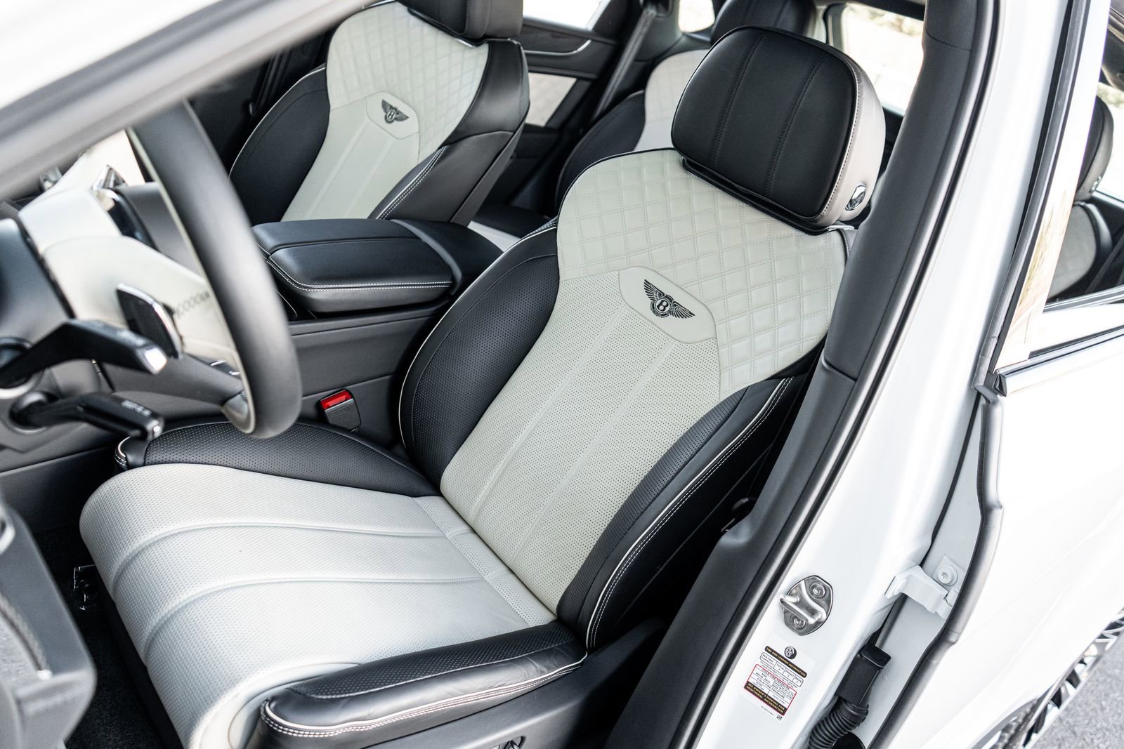 Certified 2023 Bentley Bentayga Speed image 25