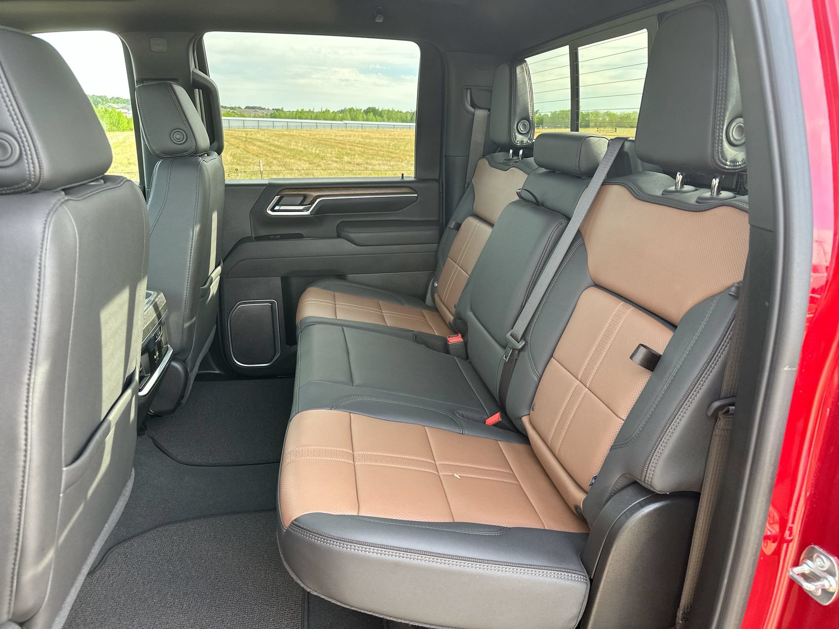 Used 2026 Chevrolet Silverado 2500 High Country w/ High Country Premium Package AWD/4WD image 23