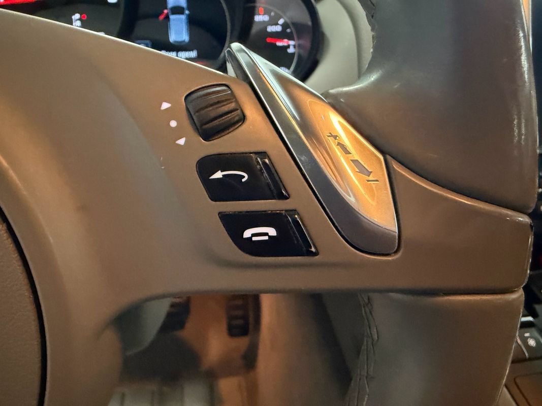 Used 2014 Porsche Cayenne Diesel Platinum Edition AWD/4WD image 11
