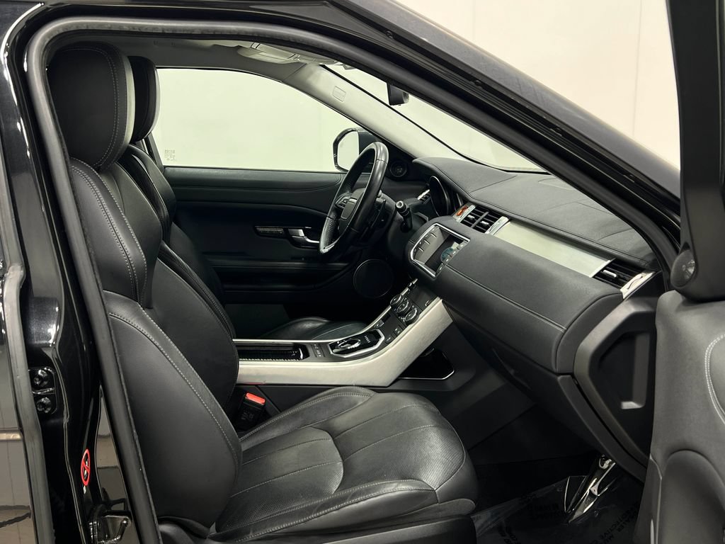 Used 2017 Land Rover Range Rover Evoque SE Premium AWD/4WD image 32