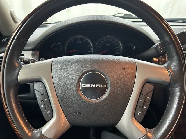 Used 2011 GMC Yukon XL Denali image 18