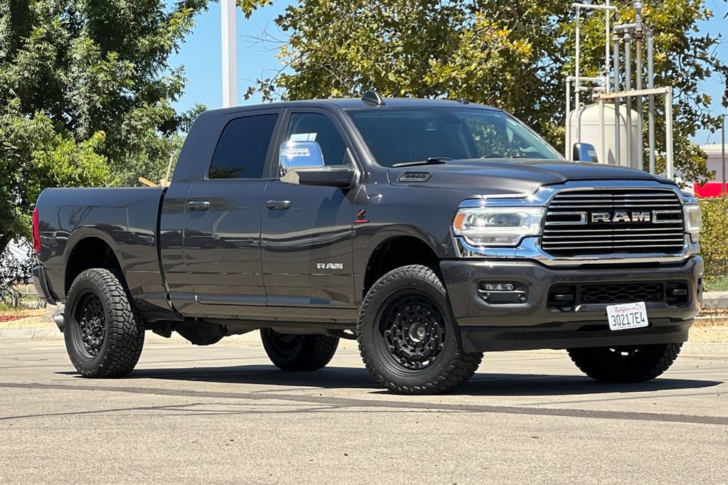 Used 2024 RAM 3500 Laramie AWD/4WD image 2
