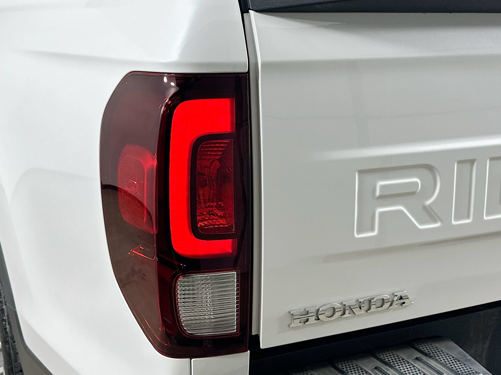 Used 2025 Honda Ridgeline RTL image 12