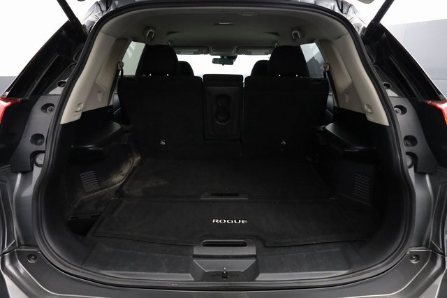 Used 2020 Nissan Rogue SV w/ Premium Package image 26