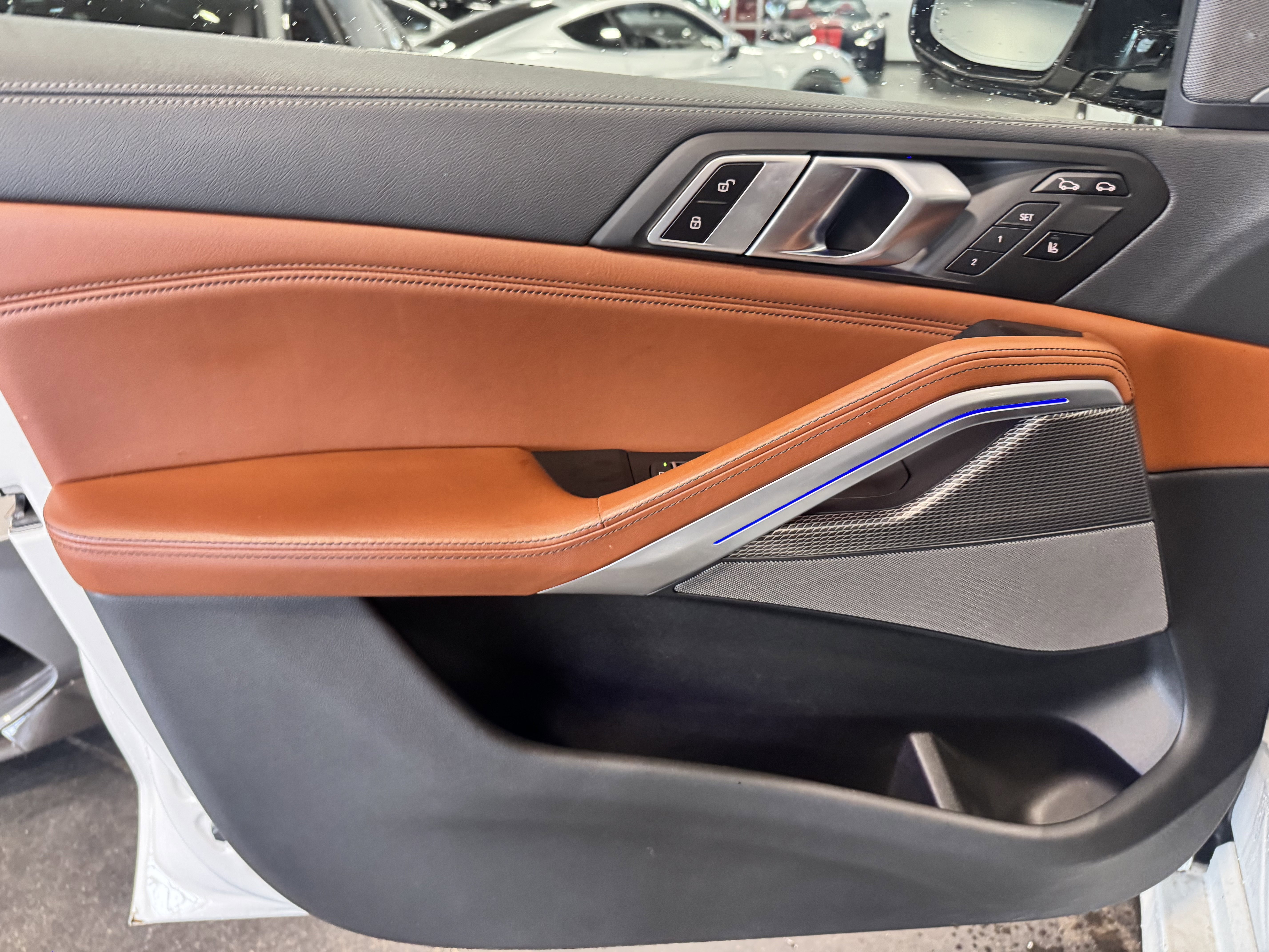 Used 2022 BMW X6 M50i w/ Executive Package image 30