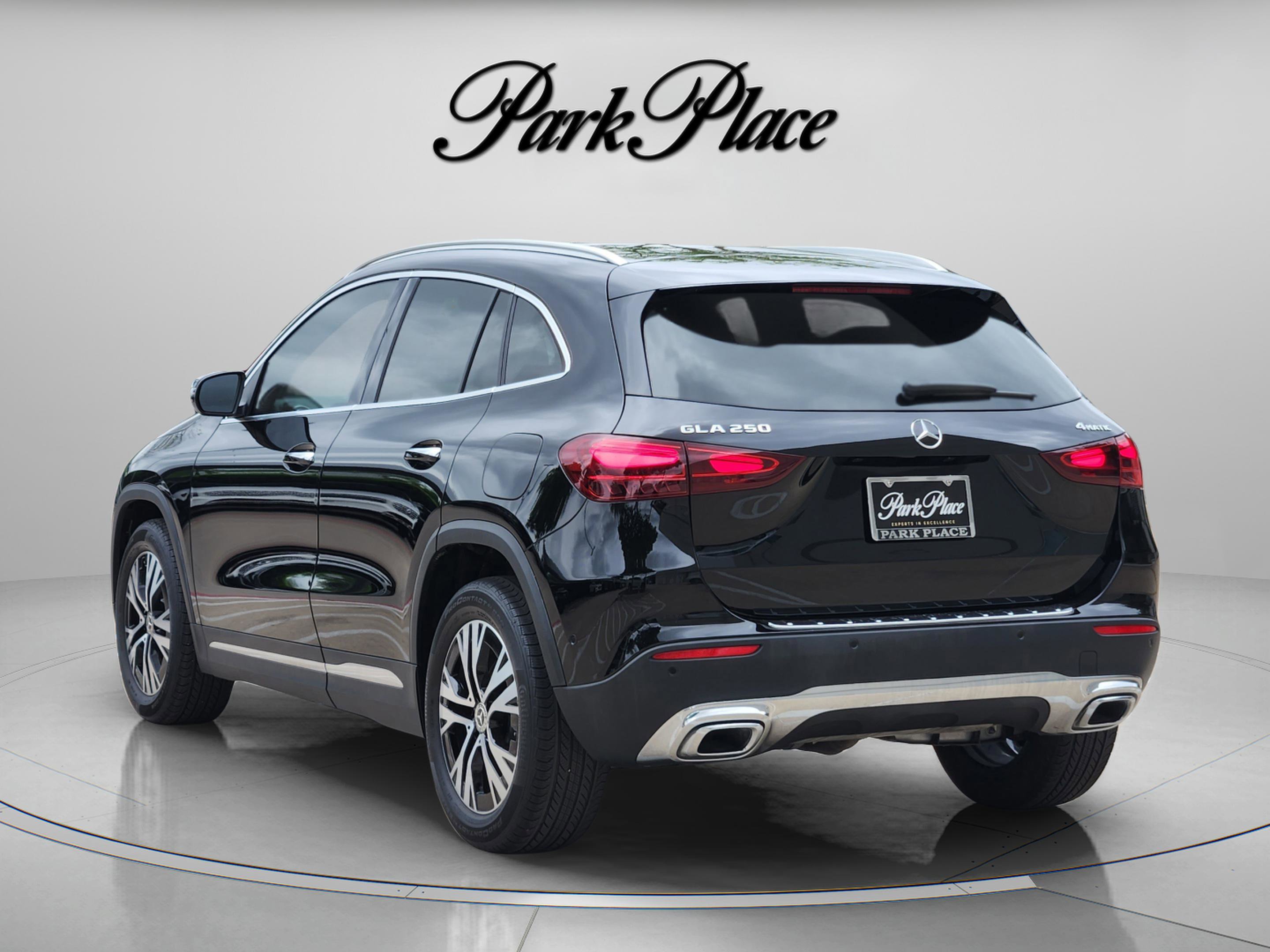 Certified 2025 Mercedes-Benz GLA 250 4MATIC image 17