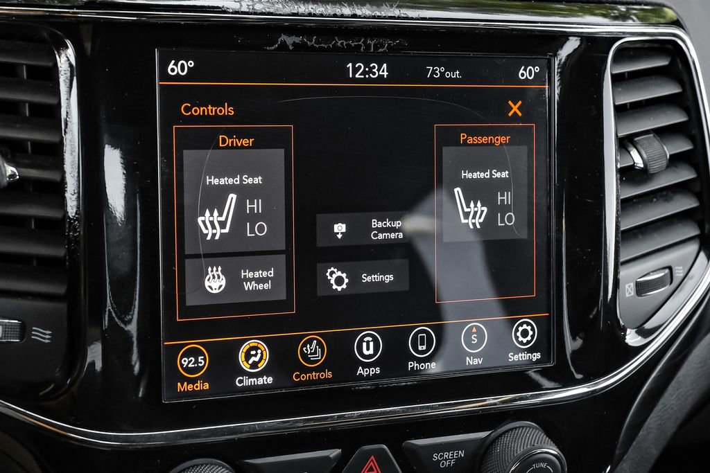 Used 2019 Jeep Grand Cherokee Altitude image 38