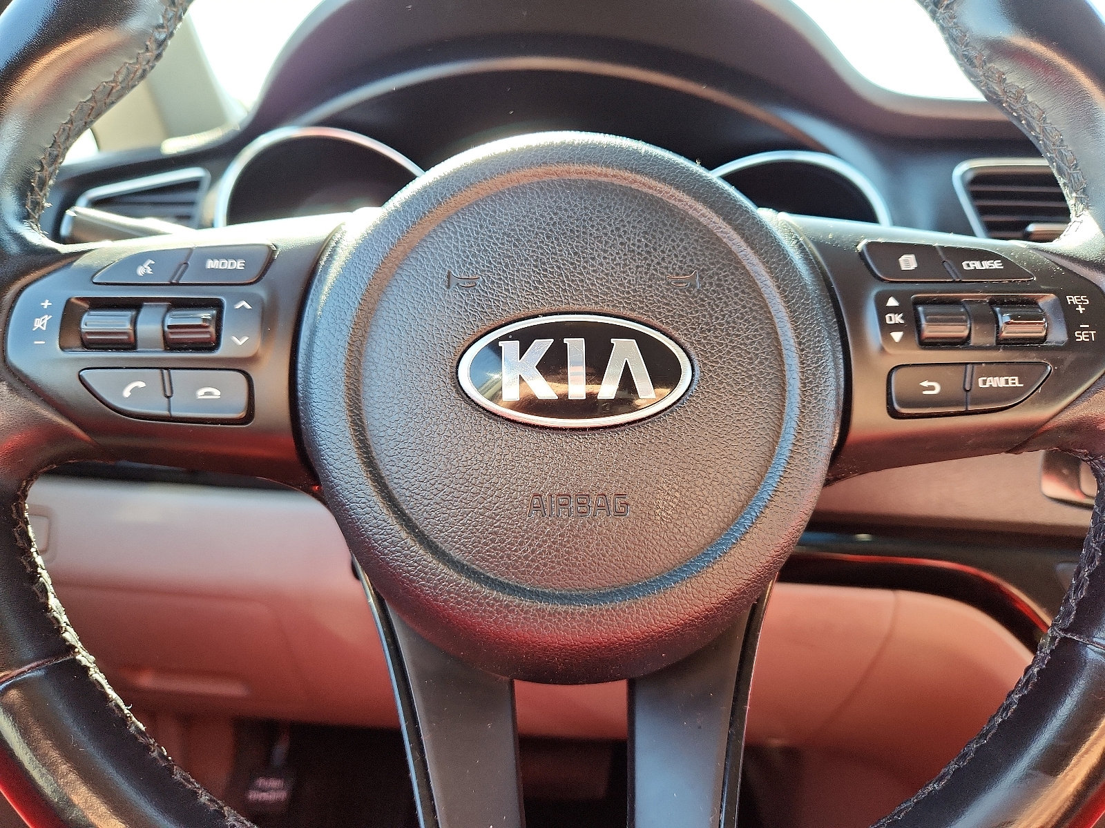 Used 2019 Kia Sedona EX image 16