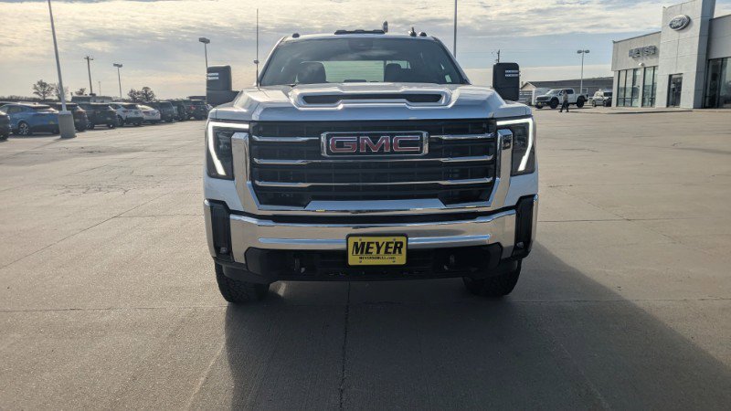 New 2026 GMC Sierra 2500 SLE w/ SLE Value Package; image 8