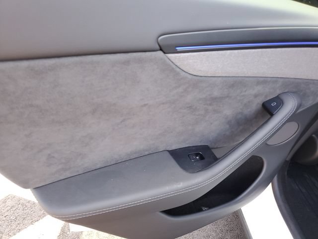 Used 2026 Tesla Model Y AWD image 15