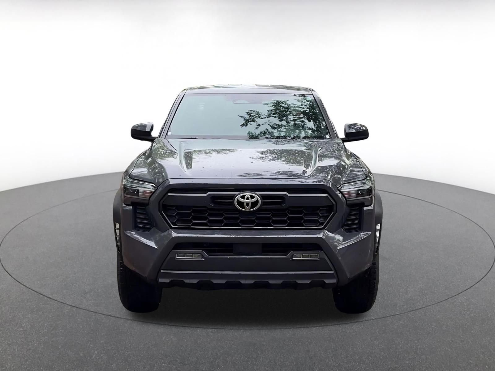 Used 2025 Toyota Tacoma TRD Off-Road image 4