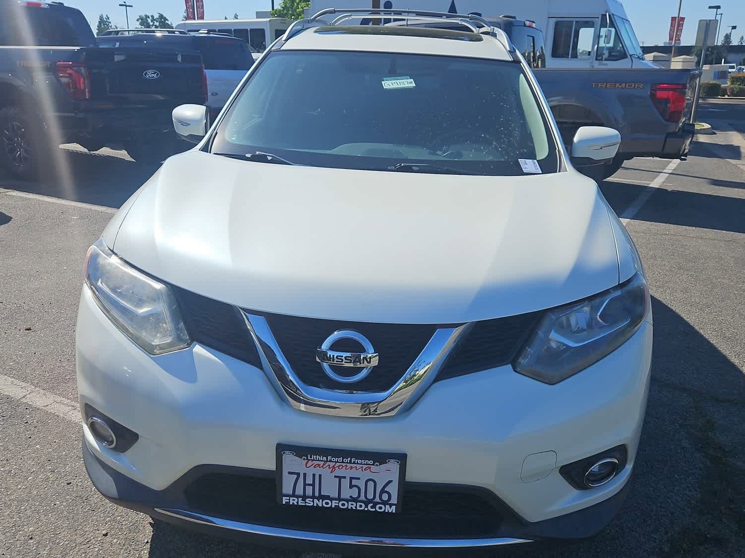 Used 2015 Nissan Rogue SL w/ SL Premium Package FWD image 4