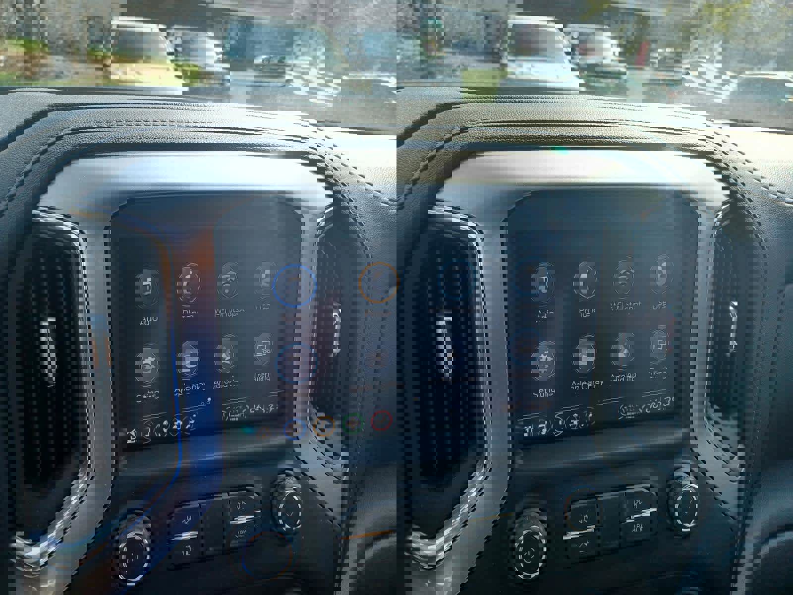 Used 2021 Chevrolet Silverado 1500 LT Trail Boss w/ Convenience Package II image 11