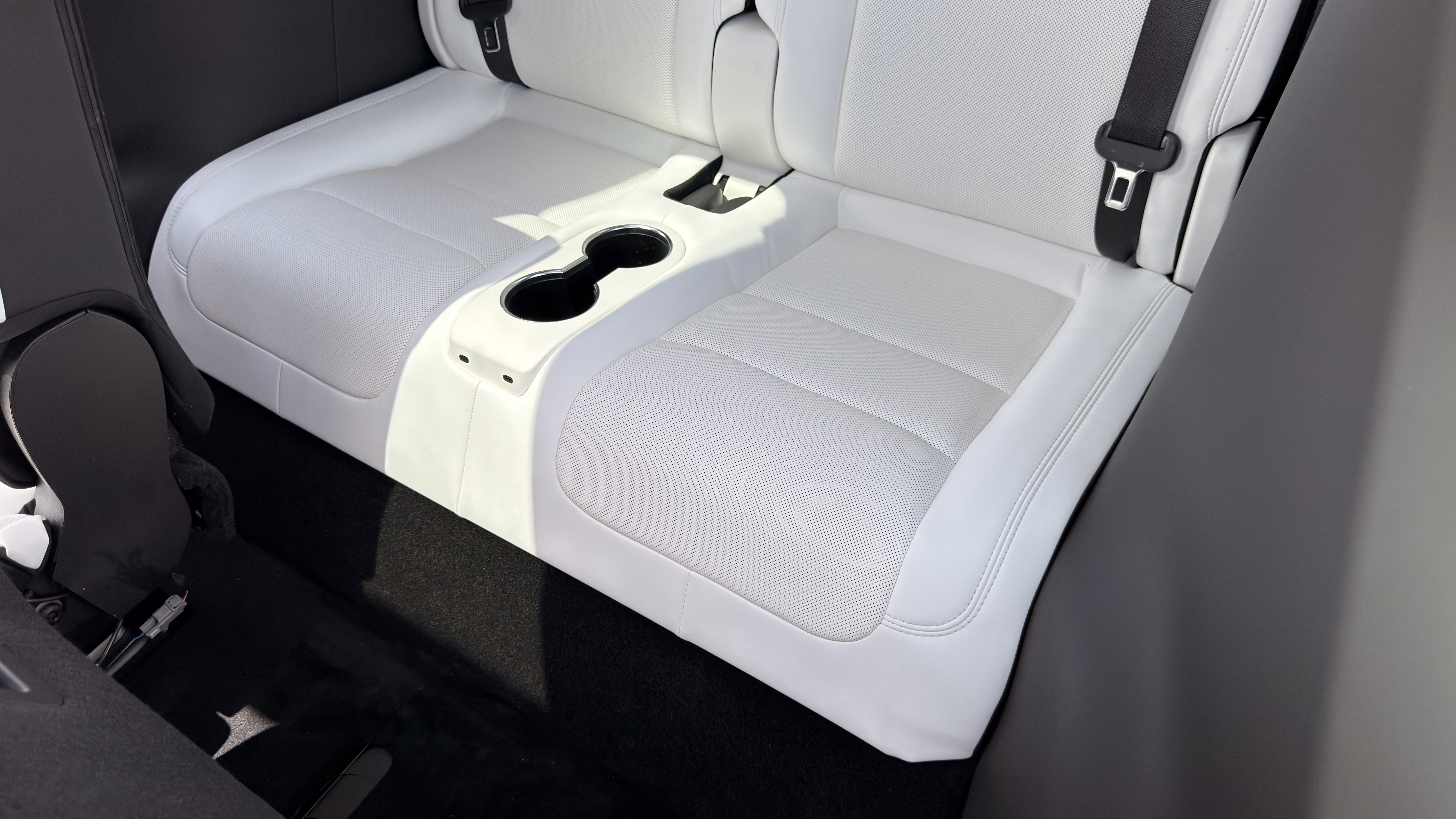 Used 2023 Tesla Model X AWD/4WD image 34