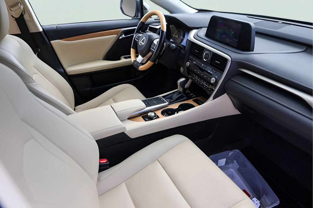 Used 2021 Lexus RX 350L FWD w/ Premium Package image 32