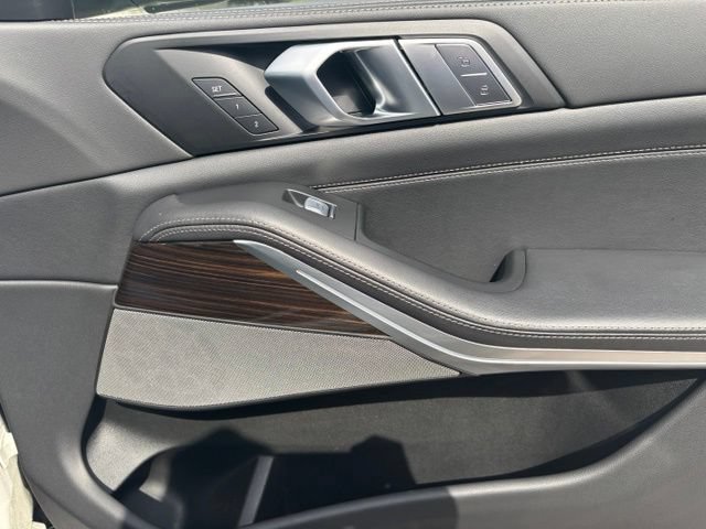 Used 2026 BMW X7 xDrive40i AWD/4WD image 27