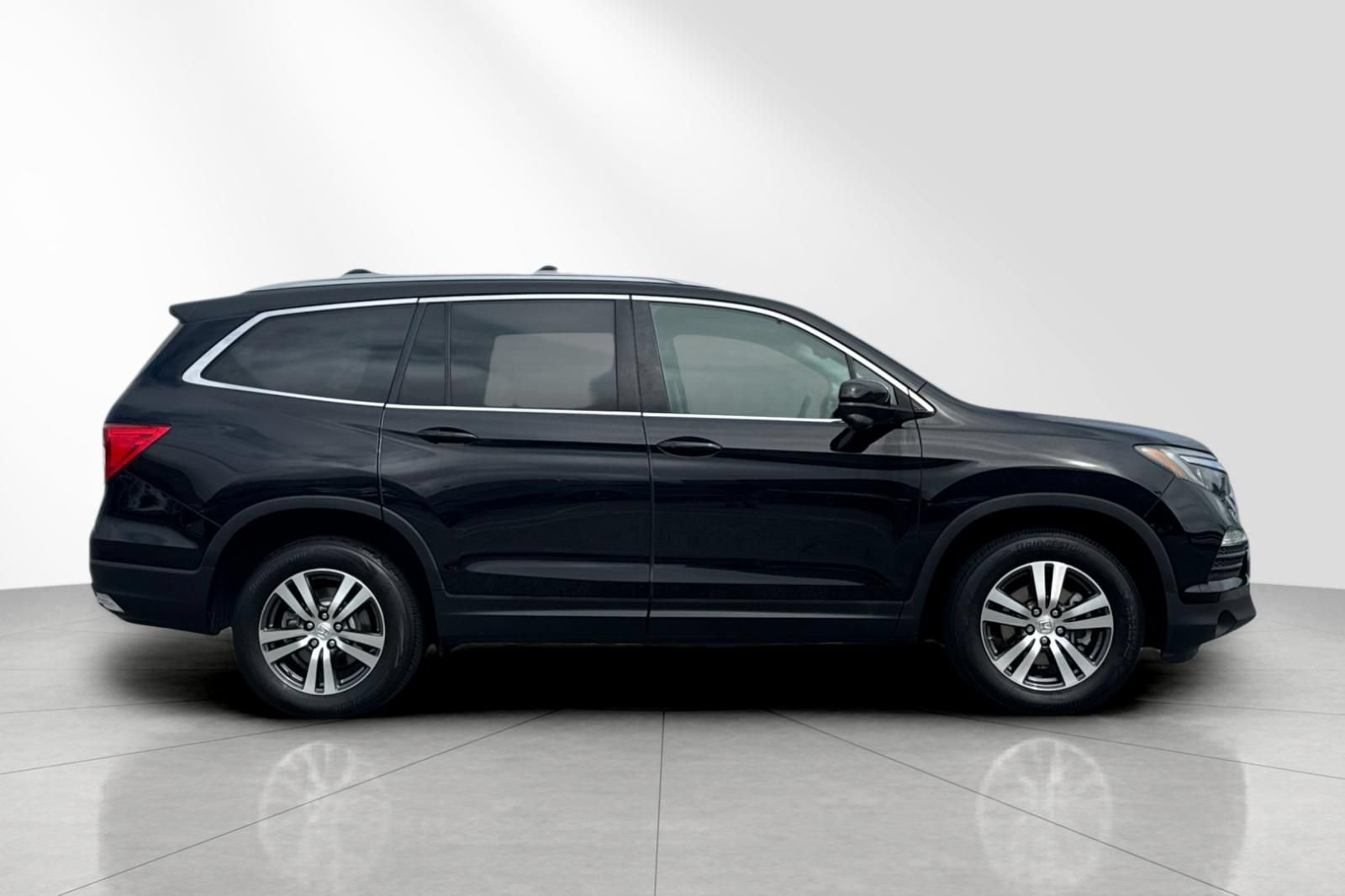 Used 2016 Honda Pilot EX-L image 3