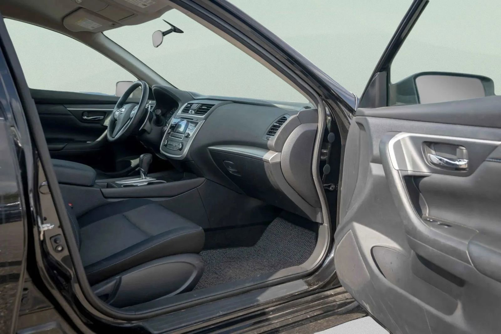 Used 2016 Nissan Altima 2.5 SR image 39