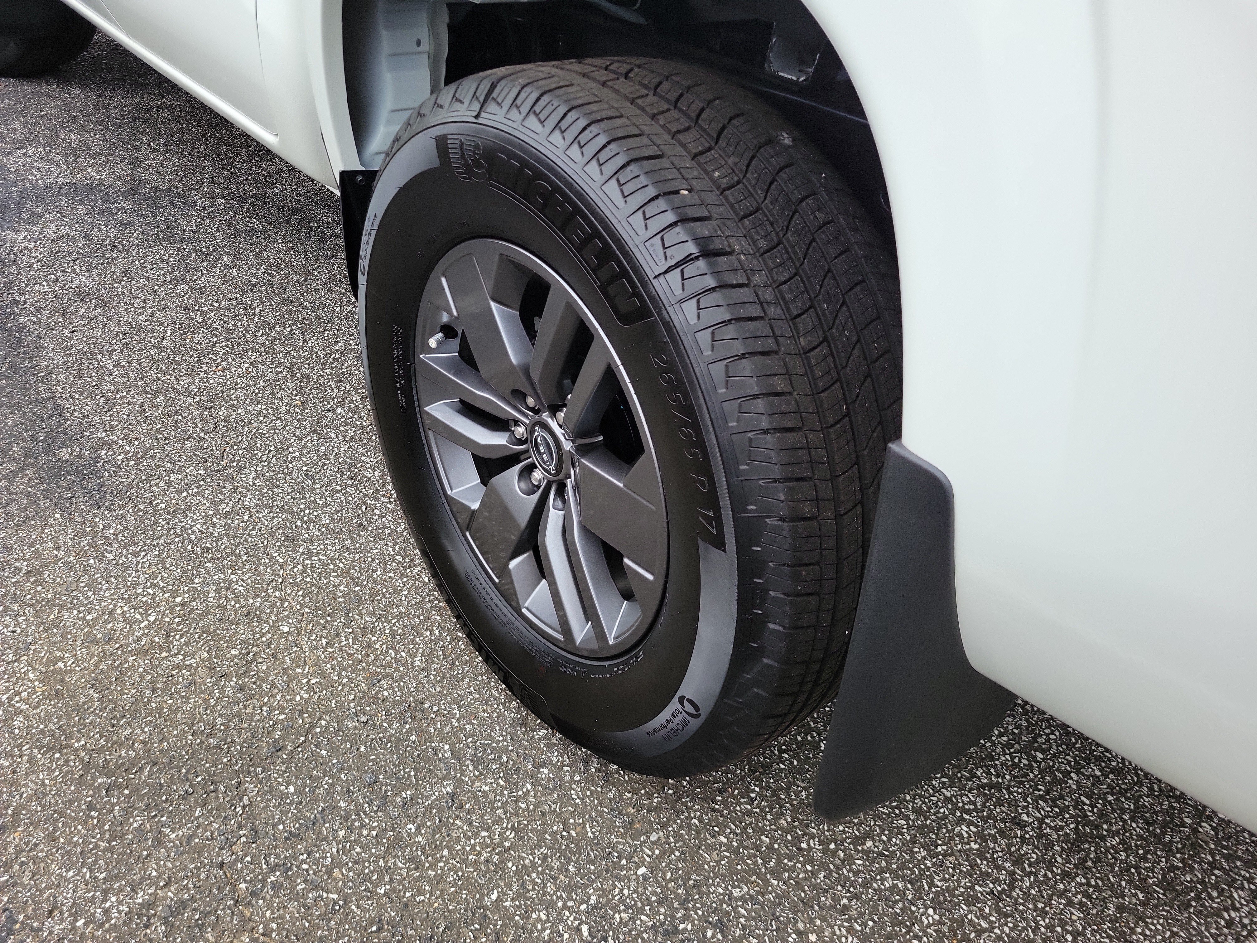 New 2026 Nissan Frontier SV w/ Tow Package AWD/4WD image 26