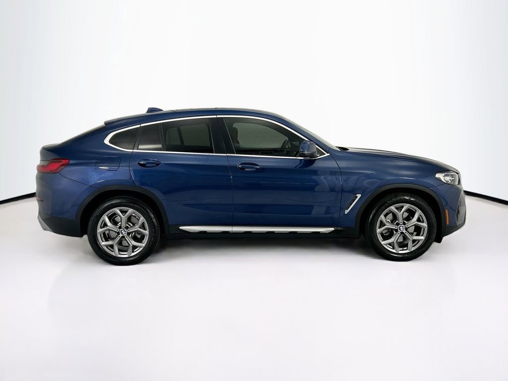 Certified 2024 BMW X4 xDrive30i w/ Premium Package AWD/4WD image 4