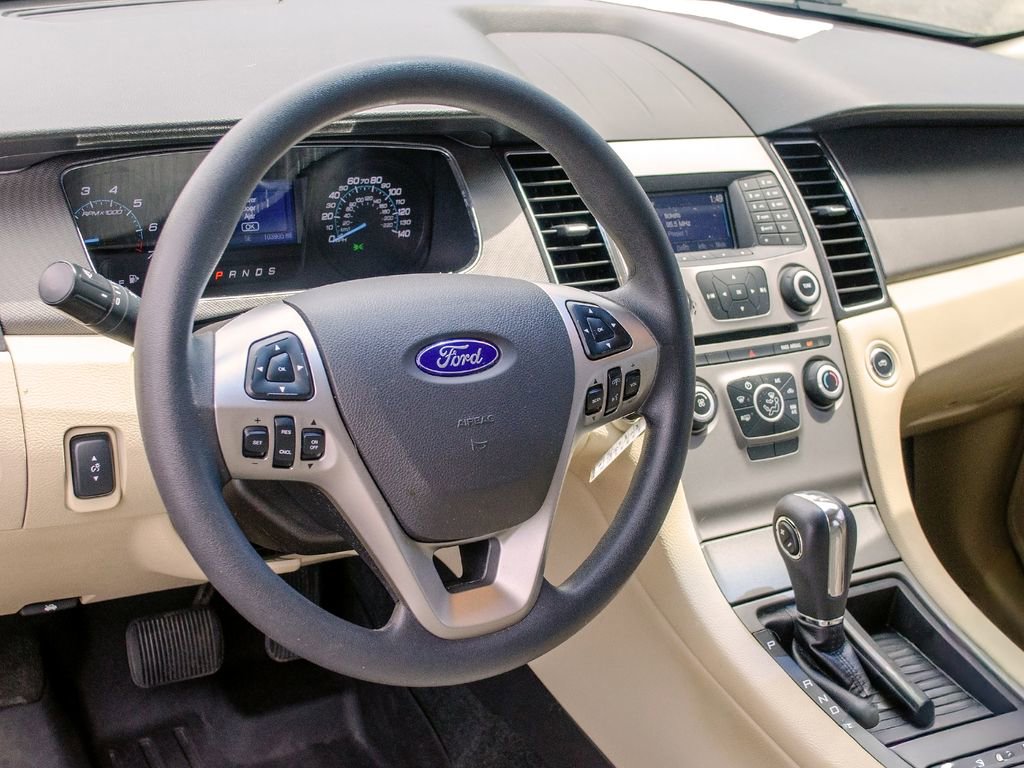 Used 2017 Ford Taurus SE FWD image 13
