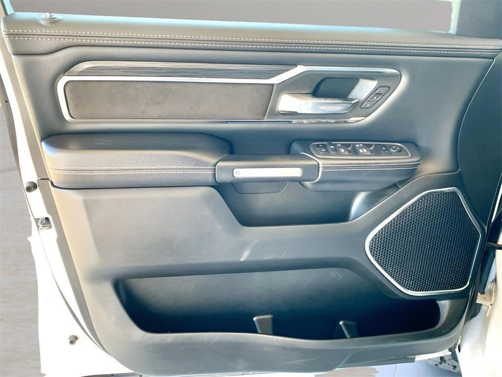 Used 2024 RAM 1500 Laramie image 12