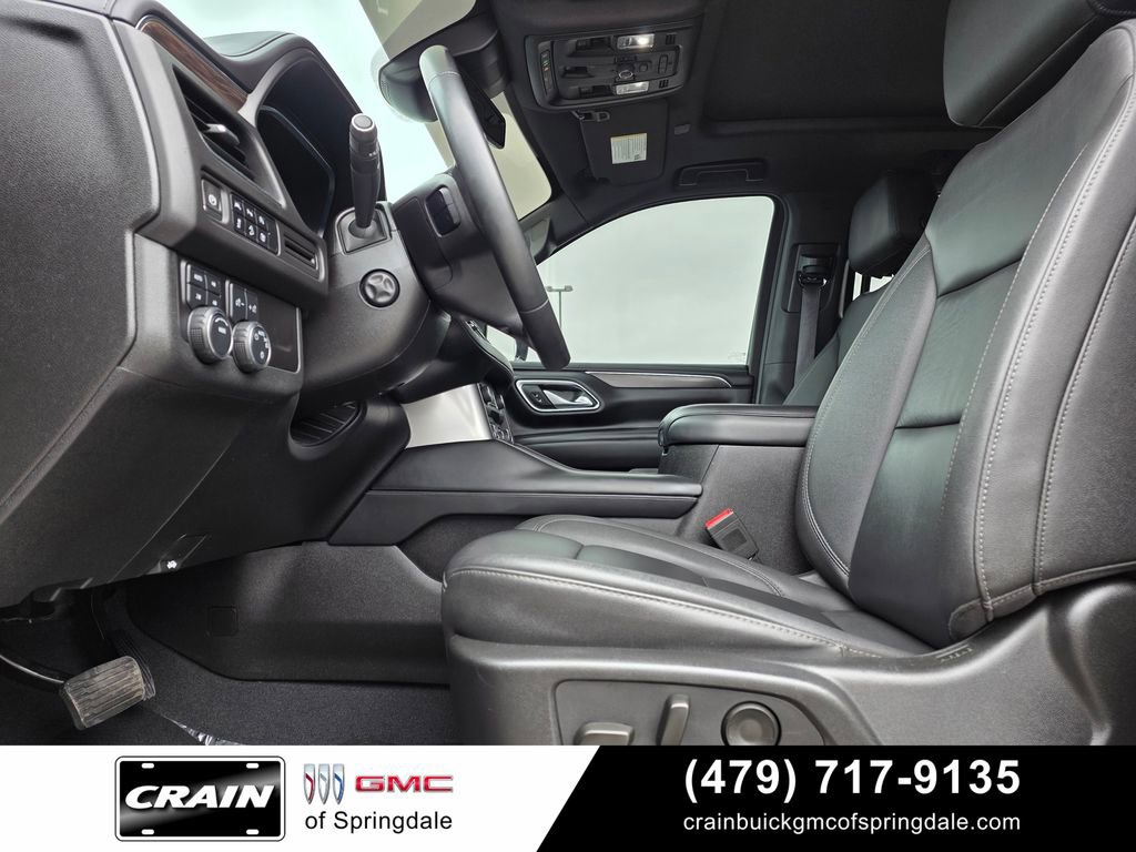 Used 2024 Chevrolet Tahoe Z71 w/ Luxury Package AWD/4WD image 10