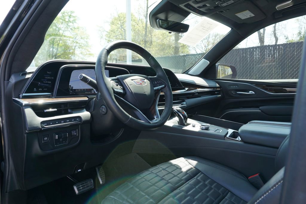 Used 2022 Cadillac Escalade Sport Platinum w/ LPO, ONYX Package image 15