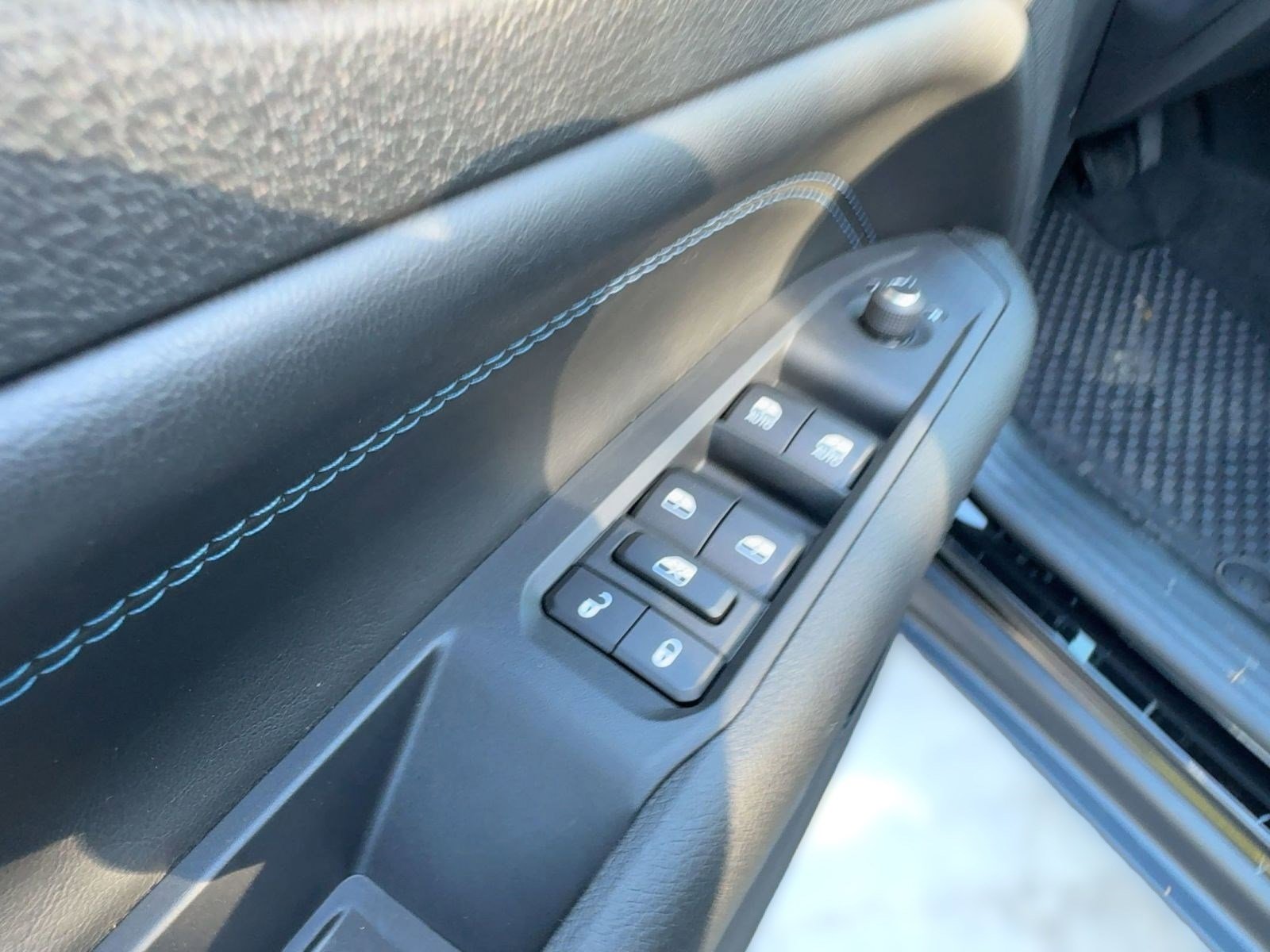 New 2026 Jeep Compass Latitude image 11