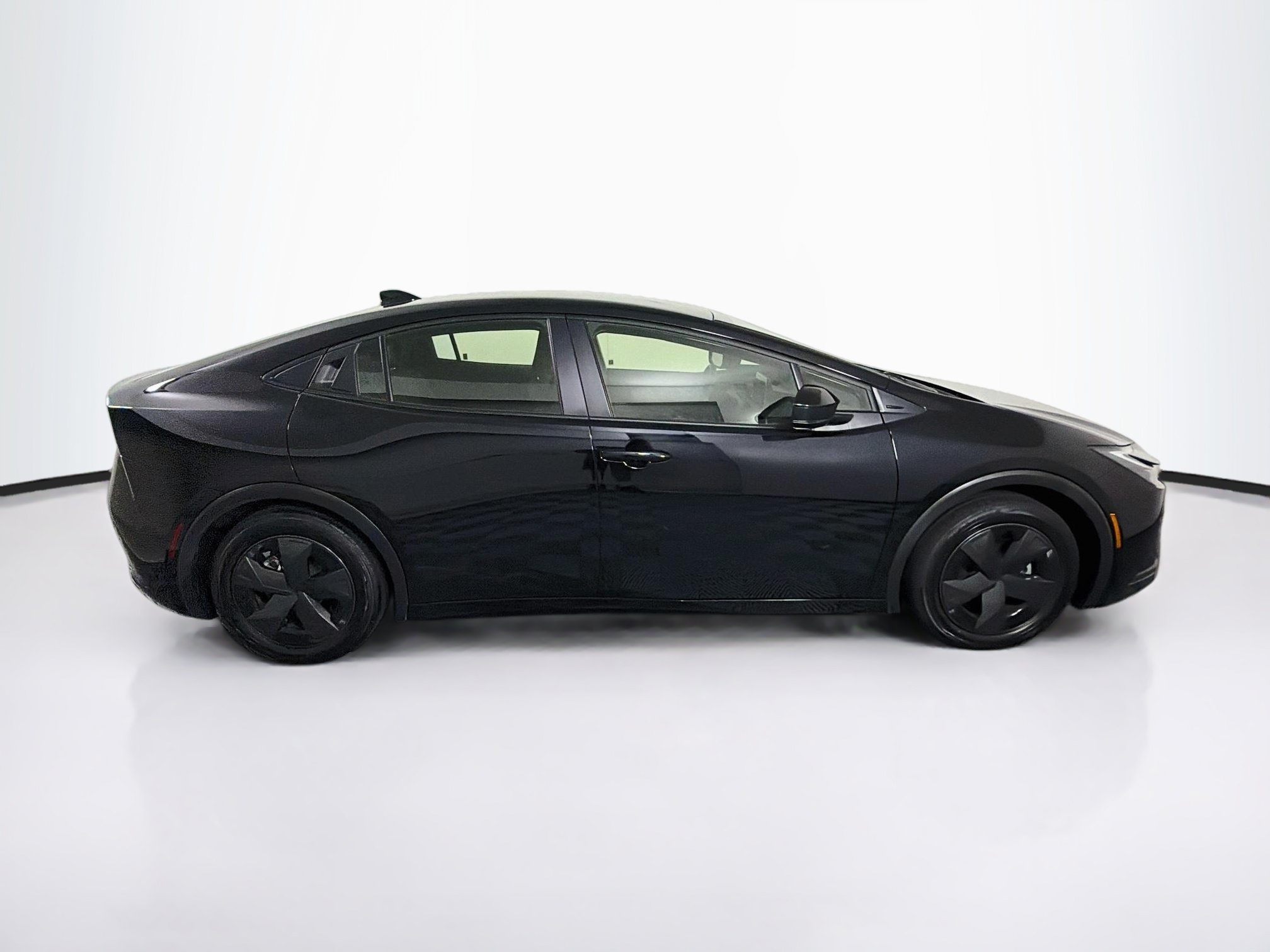 Used 2026 Toyota Prius LE FWD image 10