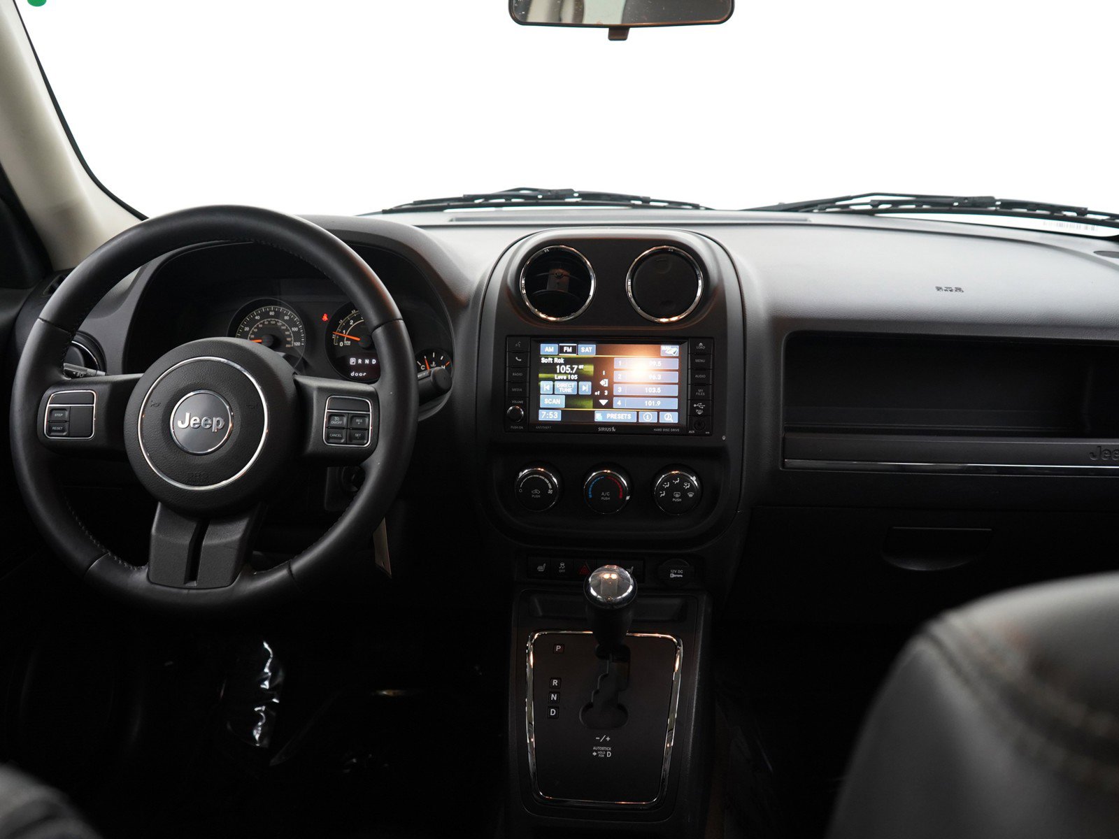 Used 2015 Jeep Patriot High Altitude image 12