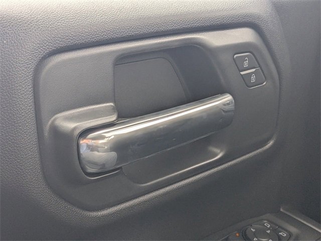 New 2026 Chevrolet Silverado 1500 Custom w/ Turbomax Blackout Package image 23