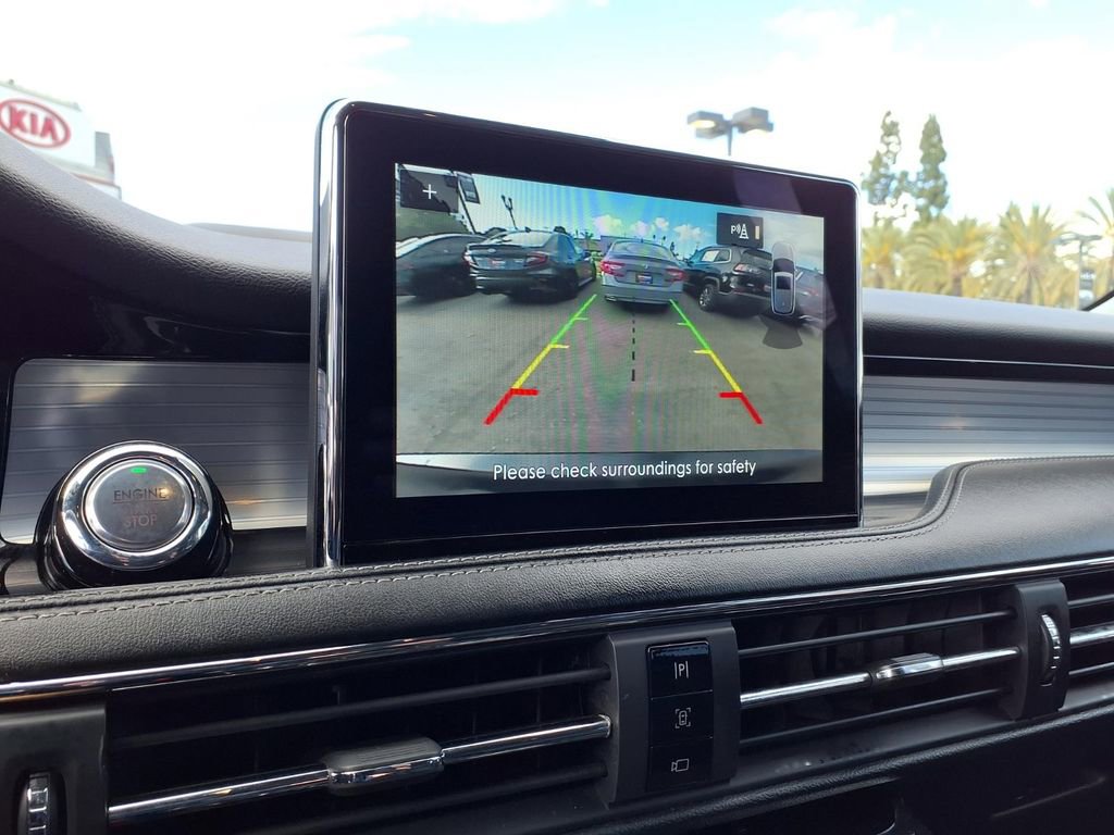 Used 2020 Lincoln Corsair FWD w/ Premium Package image 18