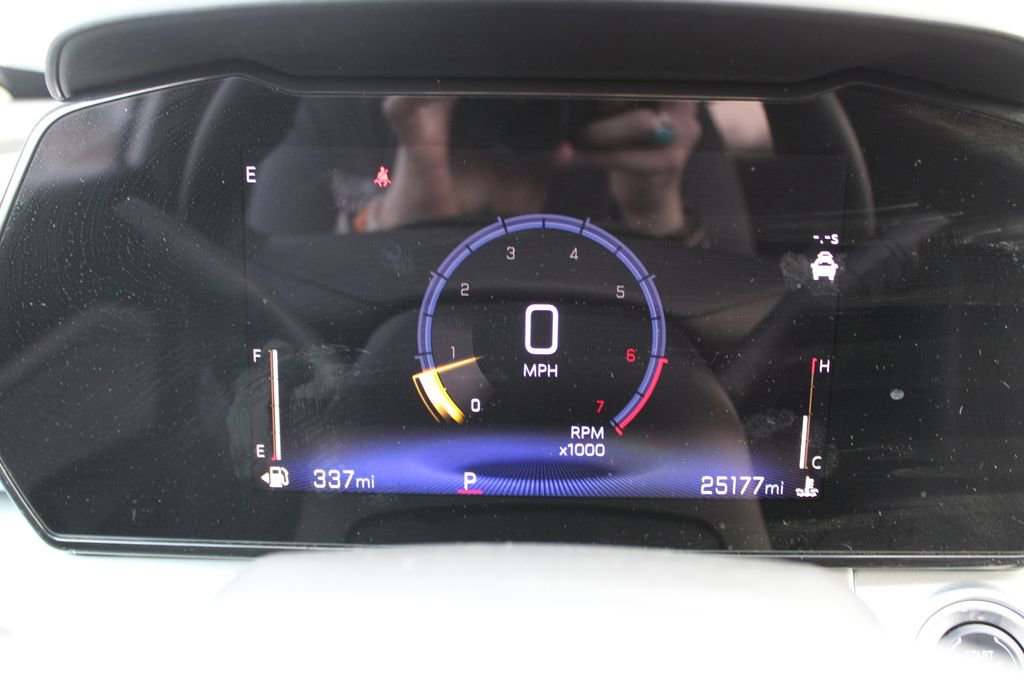 Used 2025 Chevrolet Trax LT w/ LT Convenience Package image 18